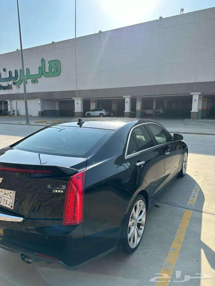 كاديلاك ATS 2016 1