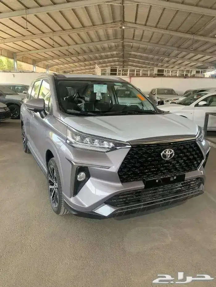 تويوتا فيلوز GLX بنزين 2025 بافضل الاسعار 9