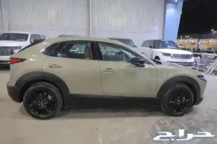 مازدا CX30 فل كامل فتحة سقف جلد دبل موديل 2024 4