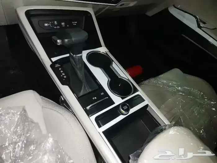 كيا K5 ستاندر مطور 2025 ابيض واسود ورمادي 8