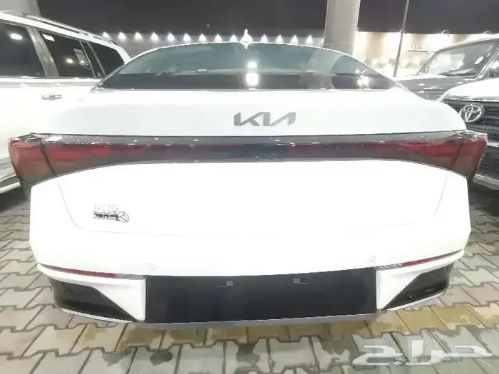 كيا K5 ستاندر مطور 2025 ابيض واسود ورمادي 5