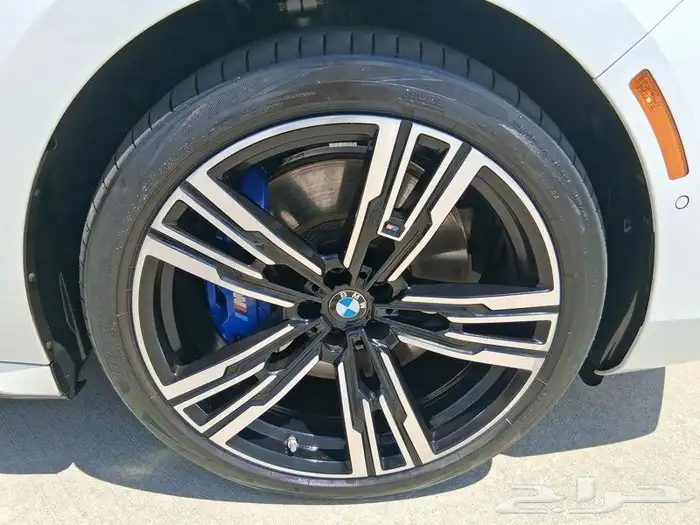 - بحالة الوكالة BMW740-2024 الكرستالة 3