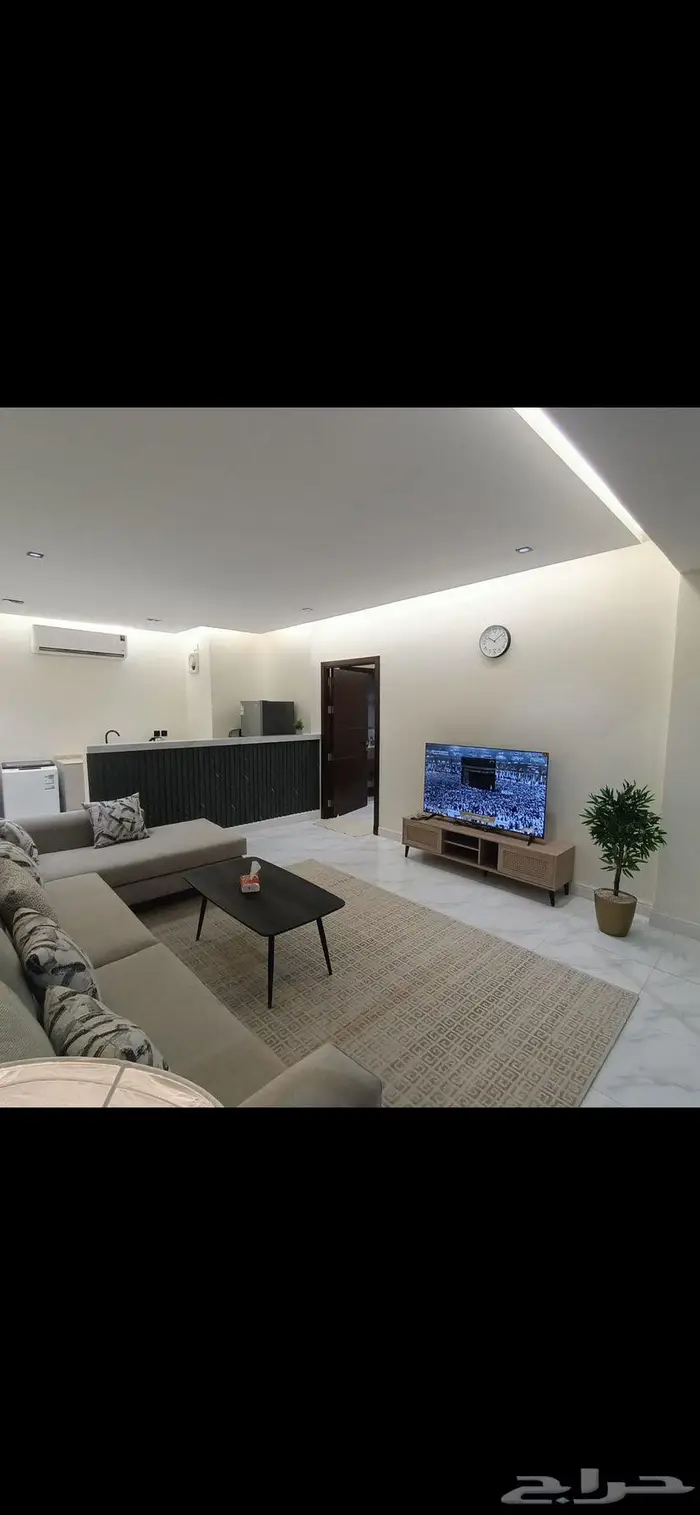شقة مؤثثه فاخره حي الحمدانية الصالحية 2 للإيجار الشهري 1