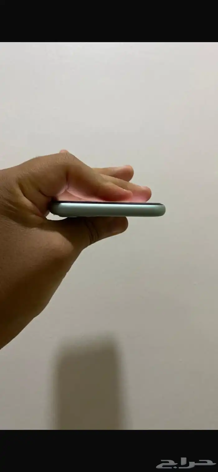 ايفون 11 العادي 1