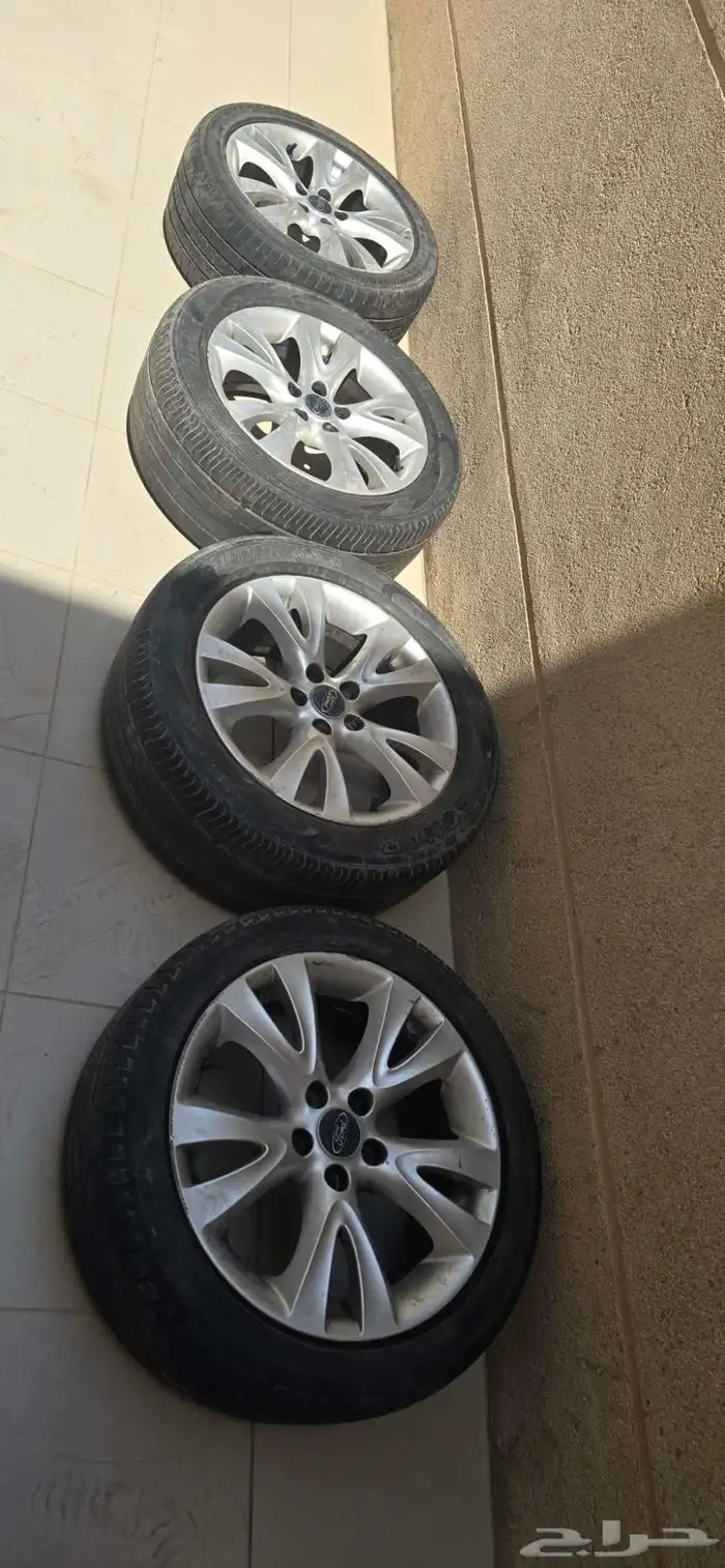 جنوط تورس اصليين طقم مع الكفرات 0