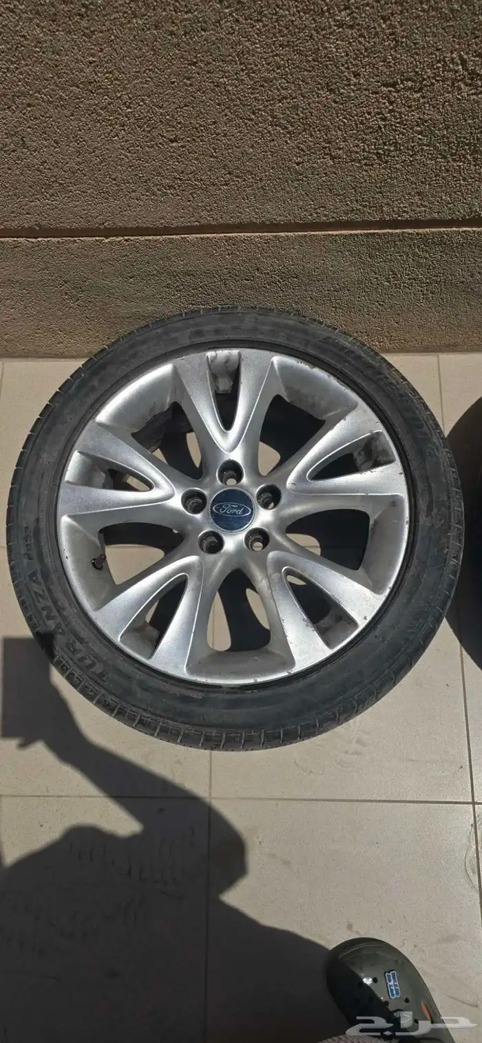 جنوط تورس اصليين طقم مع الكفرات 2