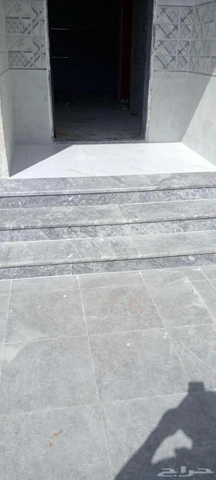 مبلط سراميك وبورسلان ورخام 0