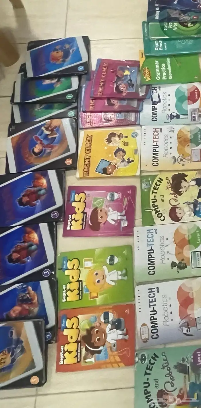 كتب عالمية شبه جديدة 0