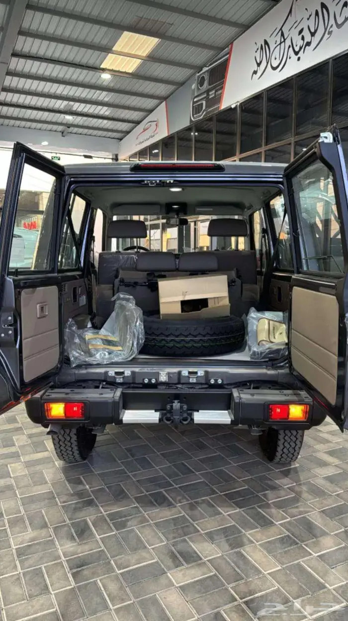 تويوتا جيب ربع سلق ونش دفلك ثلاجه 40عام بريمي2025 204.000 2