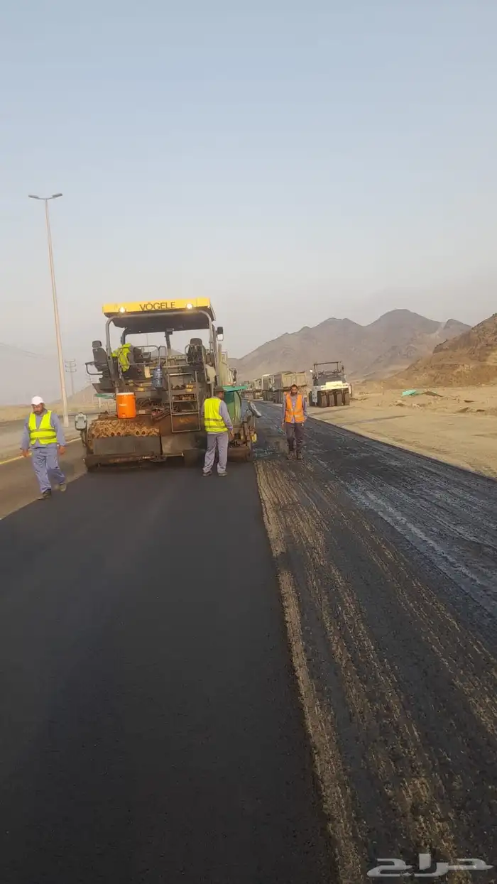 معدات اسفلت للايجار 0