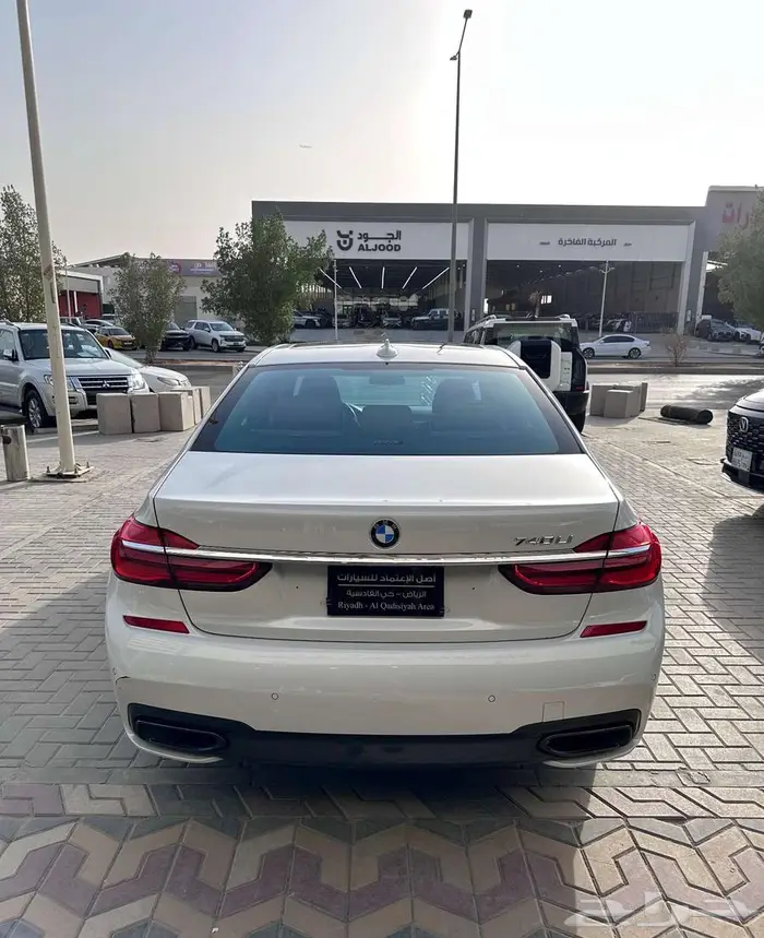 بي ام دبليو 2016 740Li 39