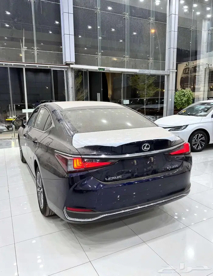 لكزس ( ES 250 AA ) موديل 2025 أقل الأسعار 8