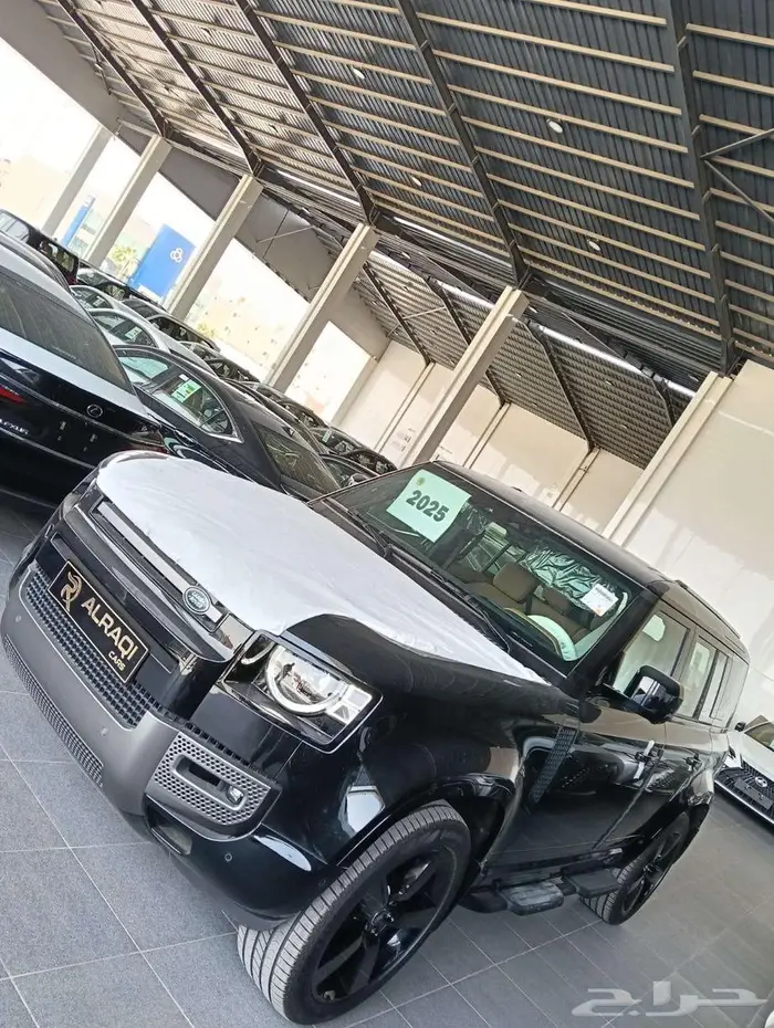 لاندروفر ديفيندر V6 HSE 2025 الناغي هيدروليك بروجيكتور 2