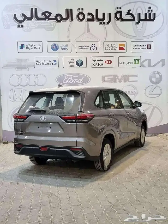 تويوتا انوفا GL 2.0 بنزين 2025 كاش واقساط جميع البنوك 3