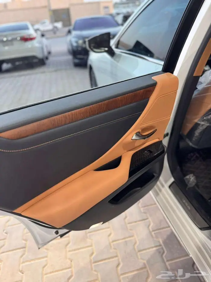 لكزس 2024 - ES350 عداد 10 الاف فل كامل 25