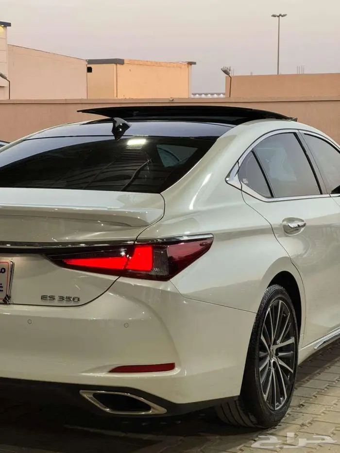 لكزس 2024 - ES350 عداد 10 الاف فل كامل 10