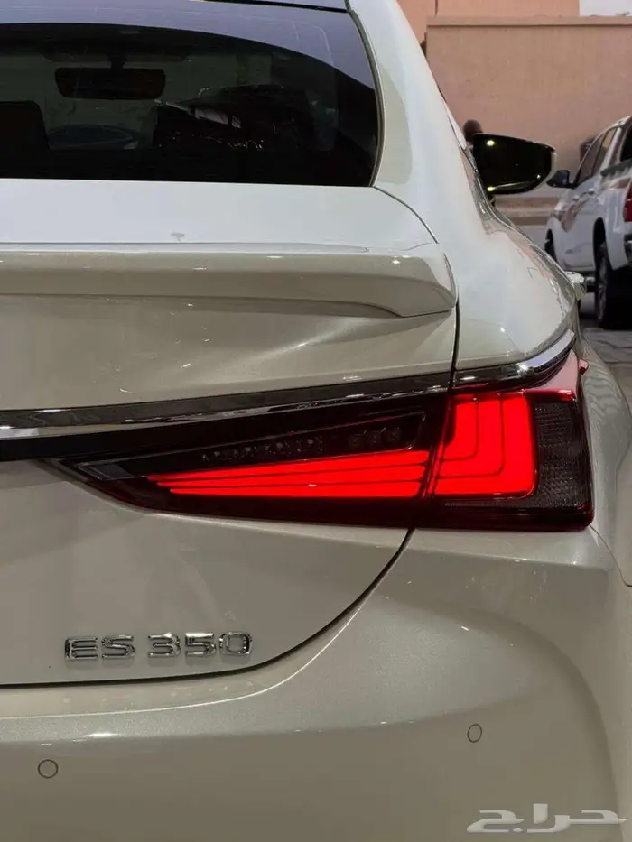 لكزس 2024 - ES350 عداد 10 الاف فل كامل 8