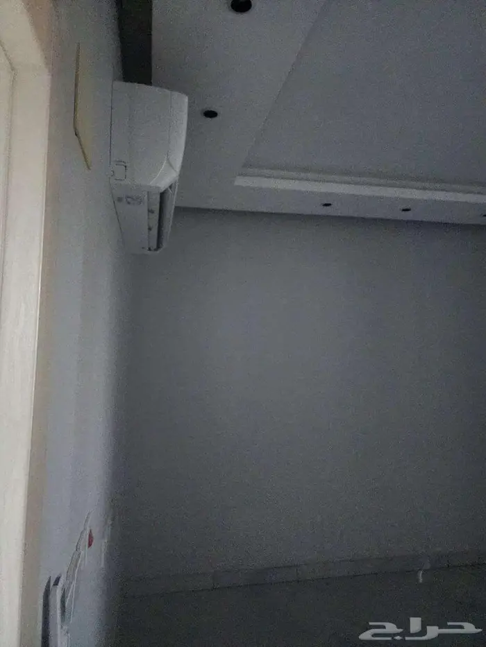 فيلا في حي التلال فيها مطبخ و مكيفات جاهزه 3