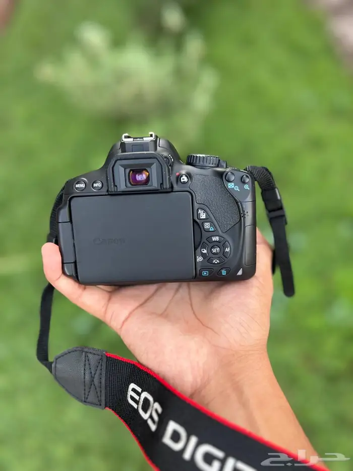 كاميرا كانون احترافيه موديل Eos 650D الشلشة تاتش سكرين 5