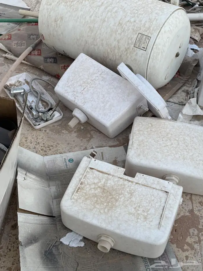 للبيع أدوات صحية وكهربائيه جمله 10