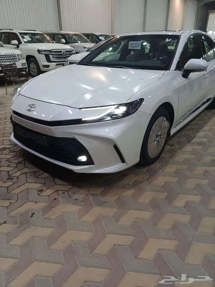 تويوتا كامري LE بنزين 2025 2