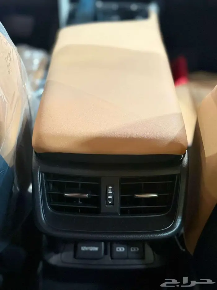 لكزس ES 250 بريمي فتحة سقف 2025 اللون ابيض 10