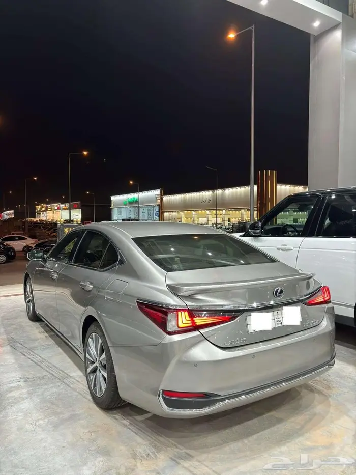 لكزس اي اس 300 هايبرد ES300h موديل 2019 4