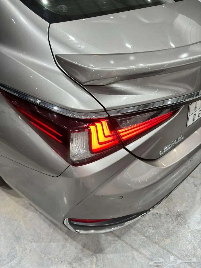 لكزس اي اس 300 هايبرد ES300h موديل 2019 7