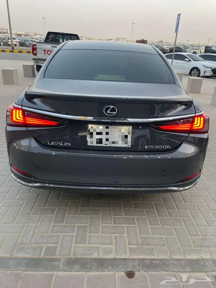 لكزس h300 ES هايبرد 2023 سعودي 7