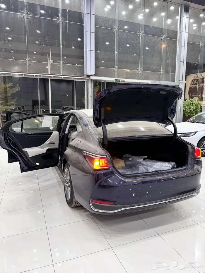 لكزس ( ES 250 AA ) موديل 2025 أقل الأسعار 9