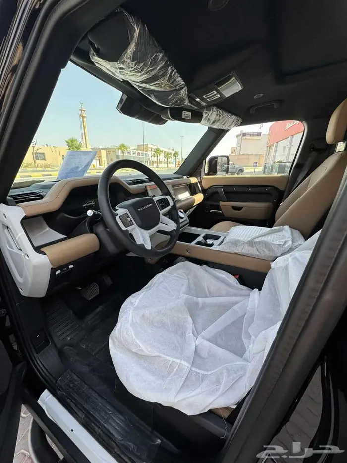 لاند روفر ديفندر HSE X-DYNAMIC موديل 2025 5