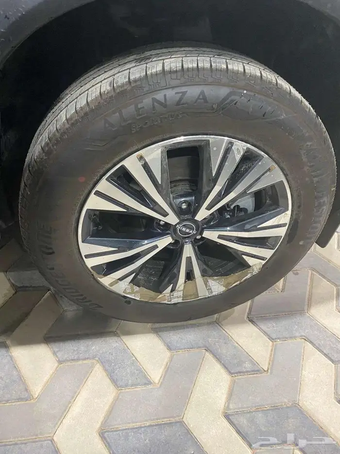 نيسان اكس تريل 7 مقاعد دفع رباعي 14