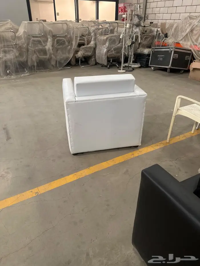 كراسي ملكية شبه جديد وكراسي اجتماعات 4