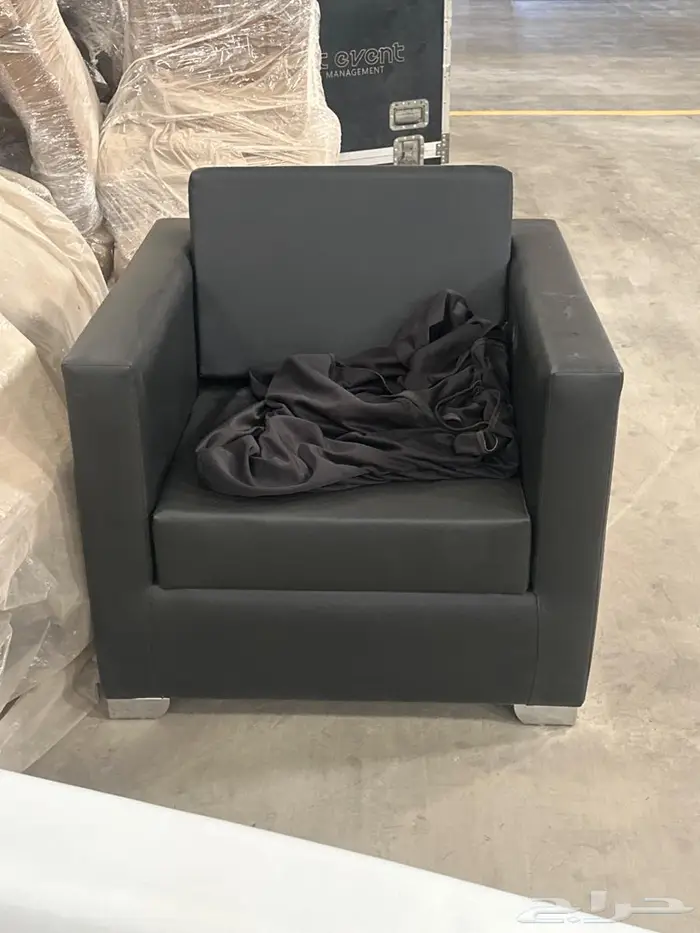 كراسي ملكية شبه جديد وكراسي اجتماعات 3