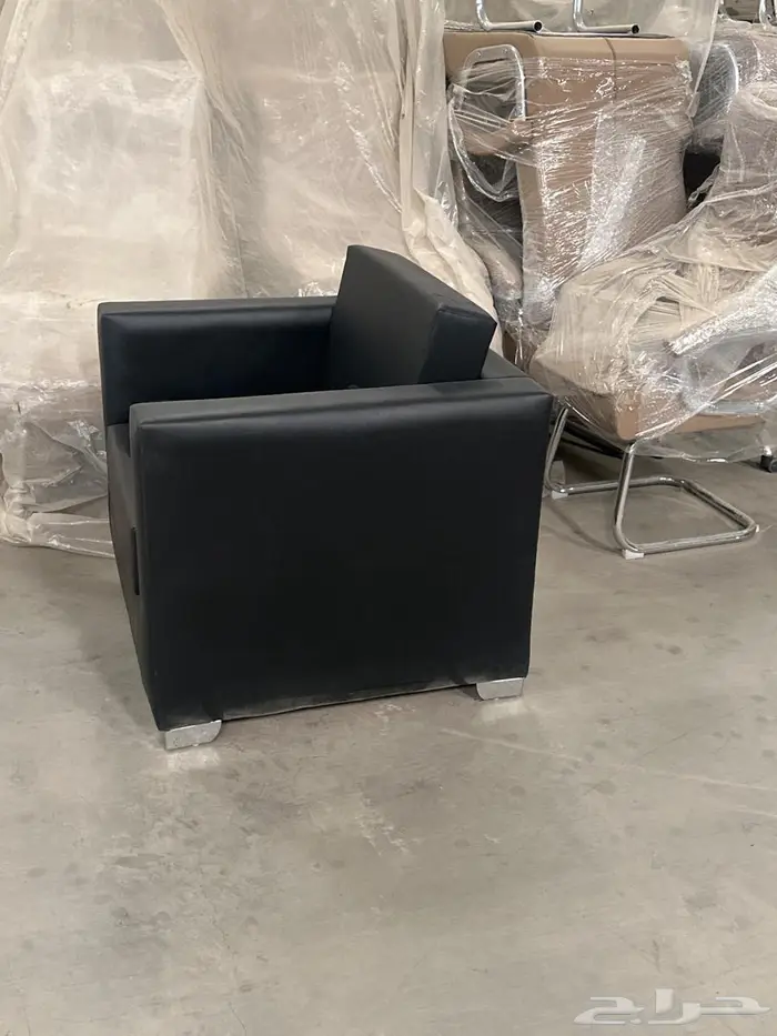 كراسي ملكية شبه جديد وكراسي اجتماعات 2