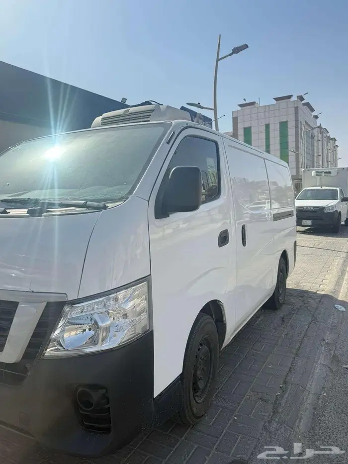 نيسان اورفان 12