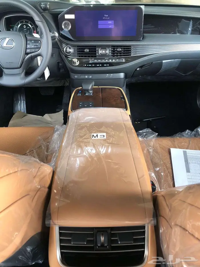 لكزس LS 350 AA 2025 سعودي بنزين أسود داخل أبيض 10