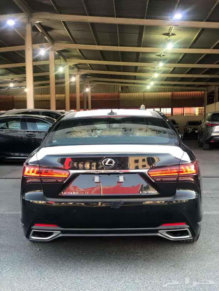 لكزس LS 350 AA 2025 سعودي بنزين أسود داخل أبيض 13