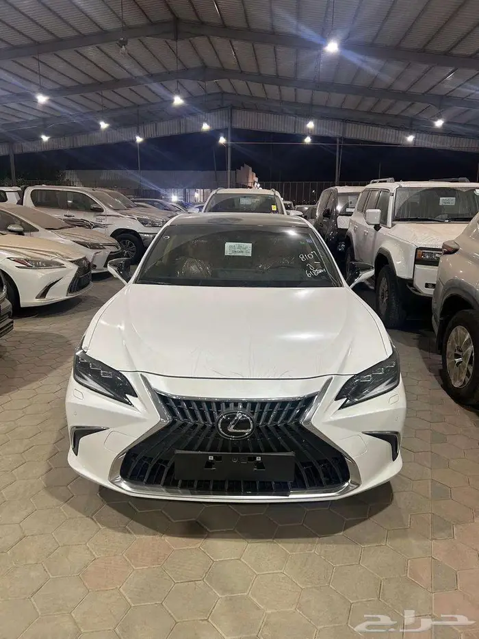 لكزس ES350 2025 2