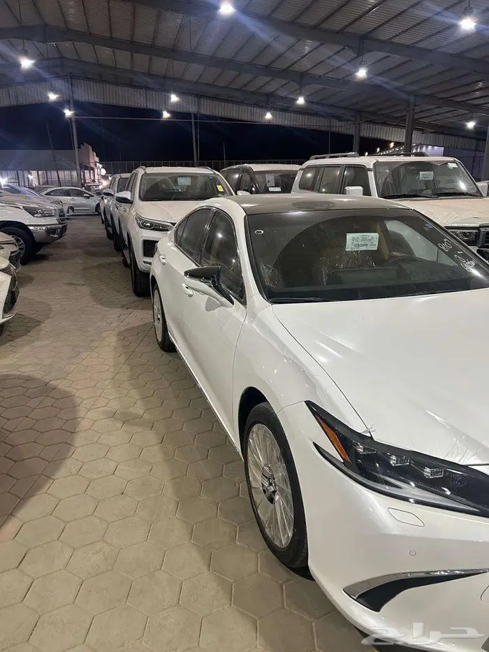 لكزس ES350 2025 0