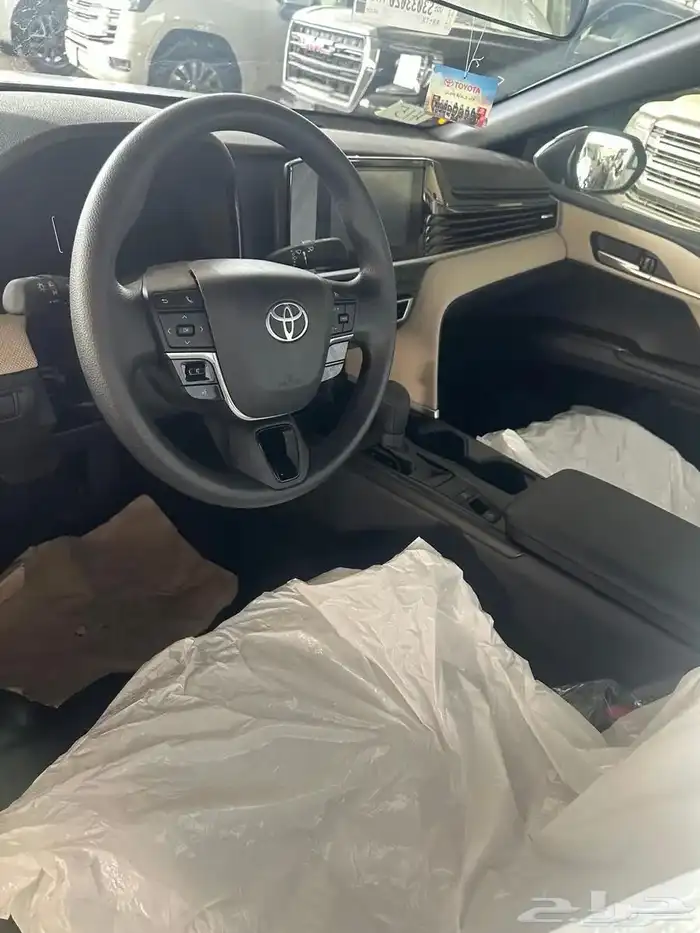 تويوتا كامري E 2025 3