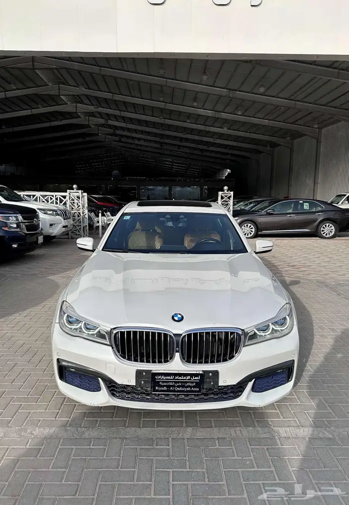 بي ام دبليو 2016 740Li 0