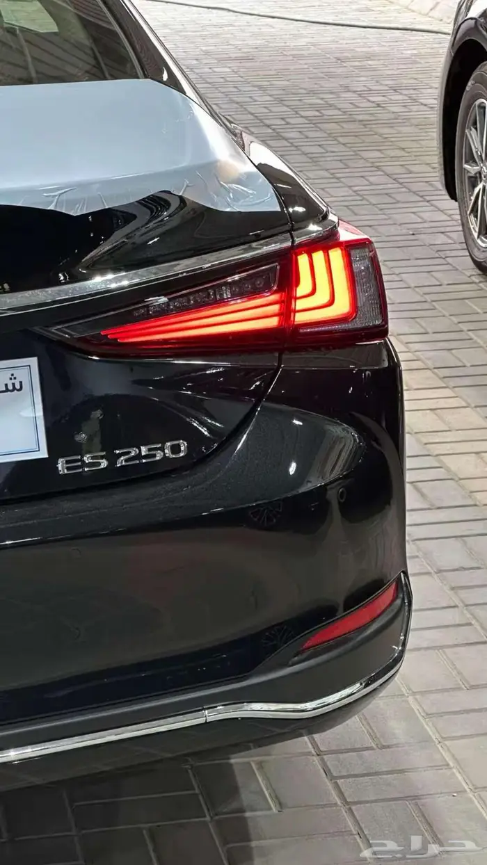 لكزس ES250 AA ستاندر 2025 7