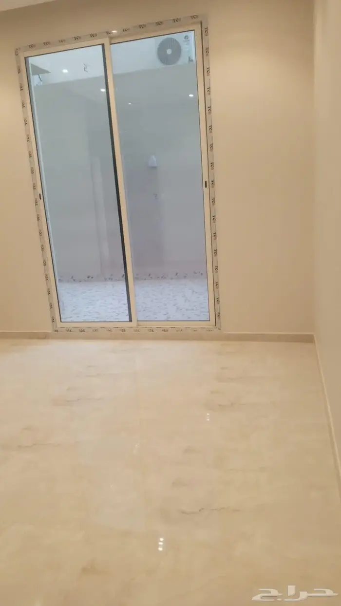 للبيع فيلا في حي النهضة 4