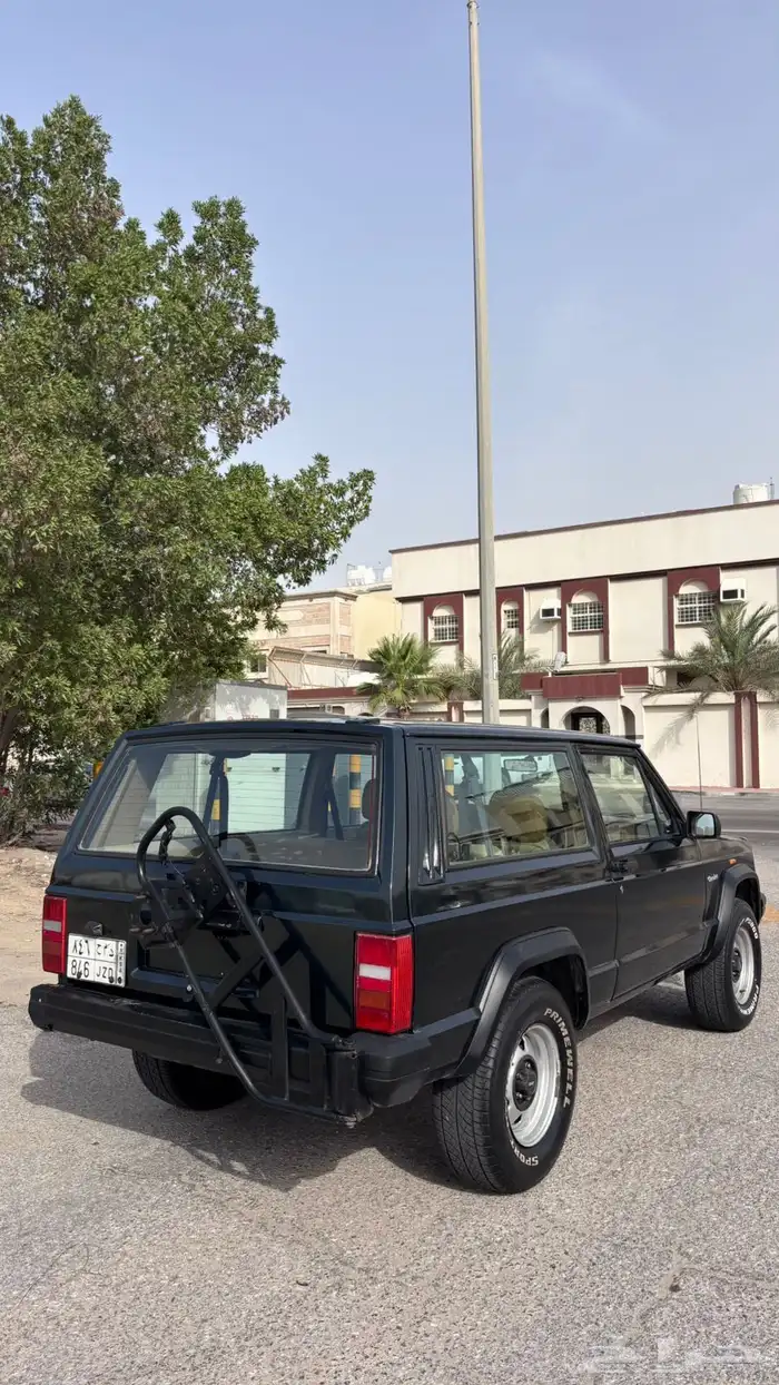 جيب. شيروكي 94 9