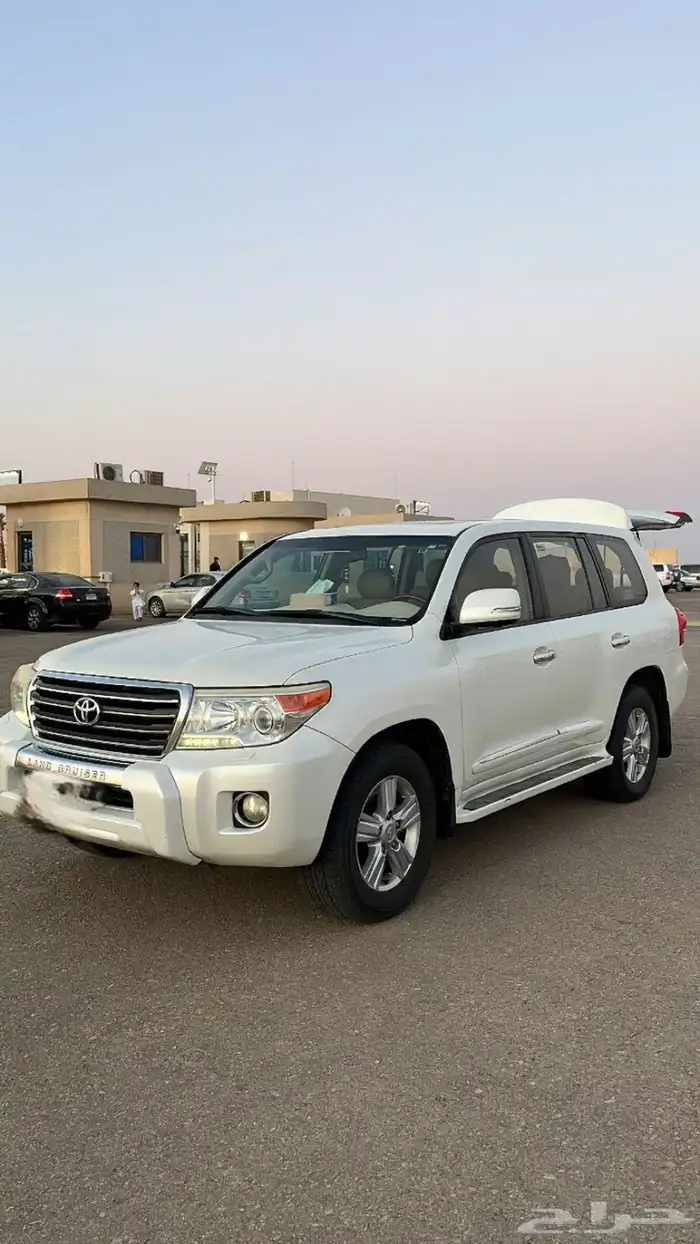 لاندكروزر GXR 2014 وكالة مالك أول فل كامل 0