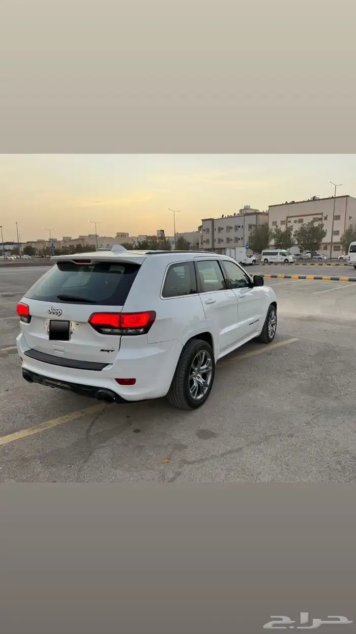 للبيع شروكي 2014 SRT نظيف 1