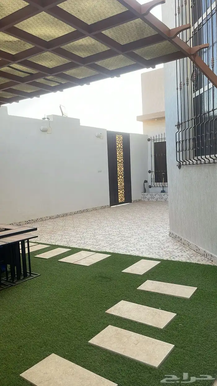 فيلا دورين درج داخلي بحي الياسمين 14