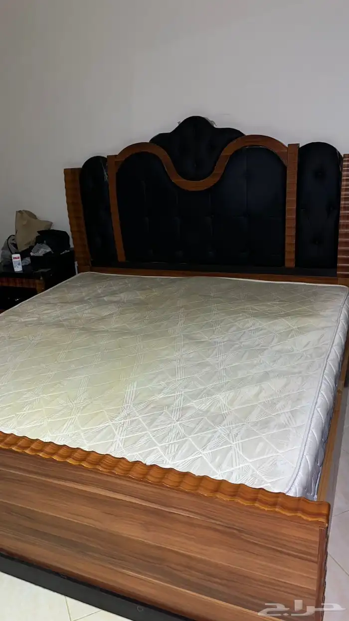 غرفه نوم فاخره للبيع 7
