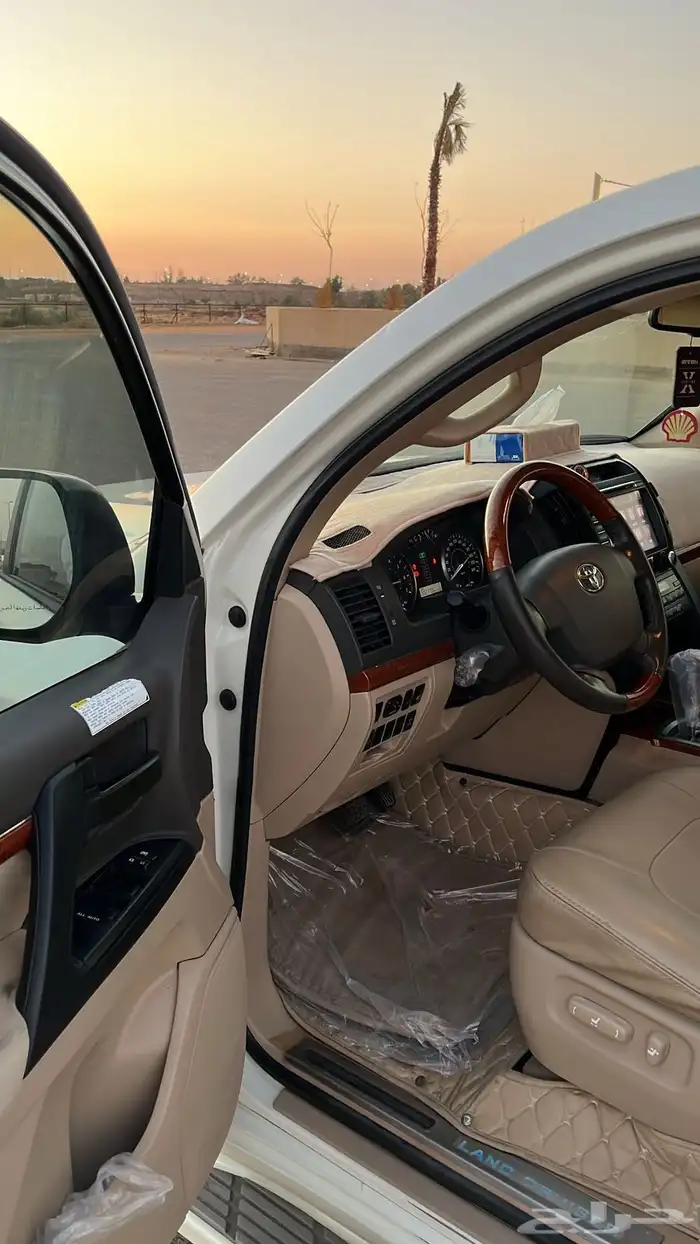 لاندكروزر GXR 2014 وكالة مالك أول فل كامل 11